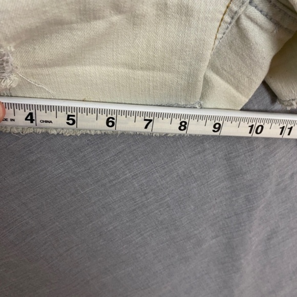 Destroyed Bib Overall Shorts Womens Sz 0 Light Wash High Waisted Metal Hardware - Picture 13 of 13